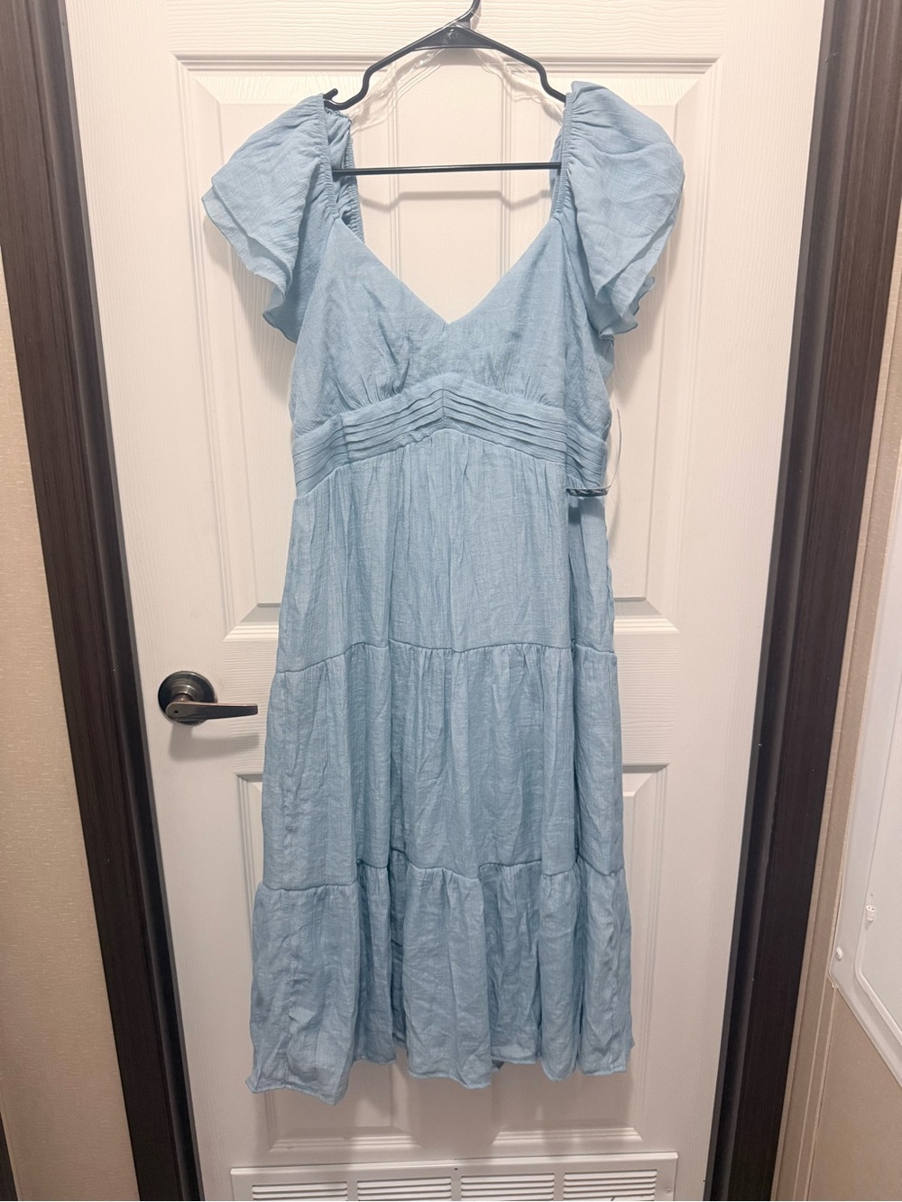 Trixxi Light Blue V-Neck Midi Dress with Puff Sleeves